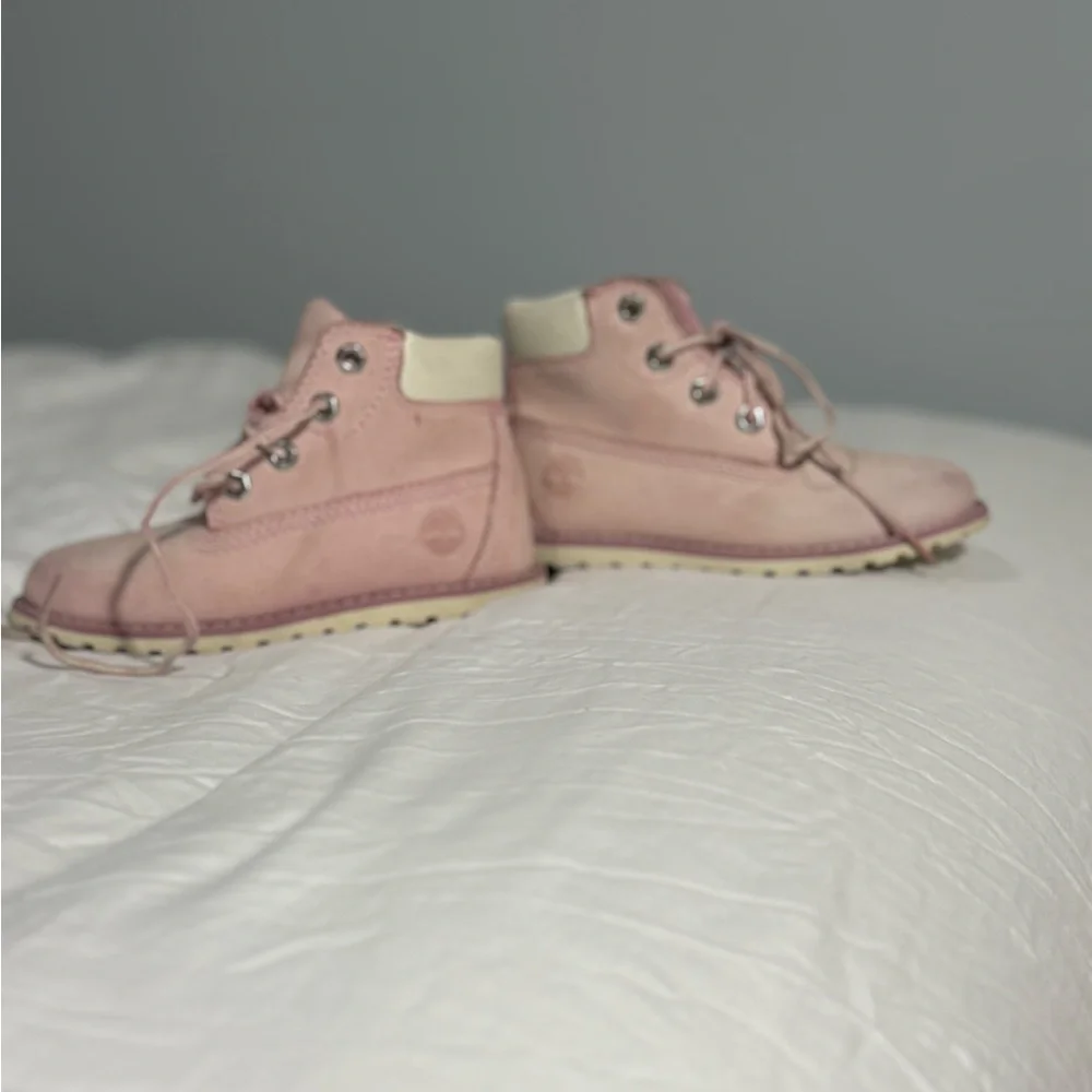 Timberland - Girls -  Pink and White High-Top Boots - size 8